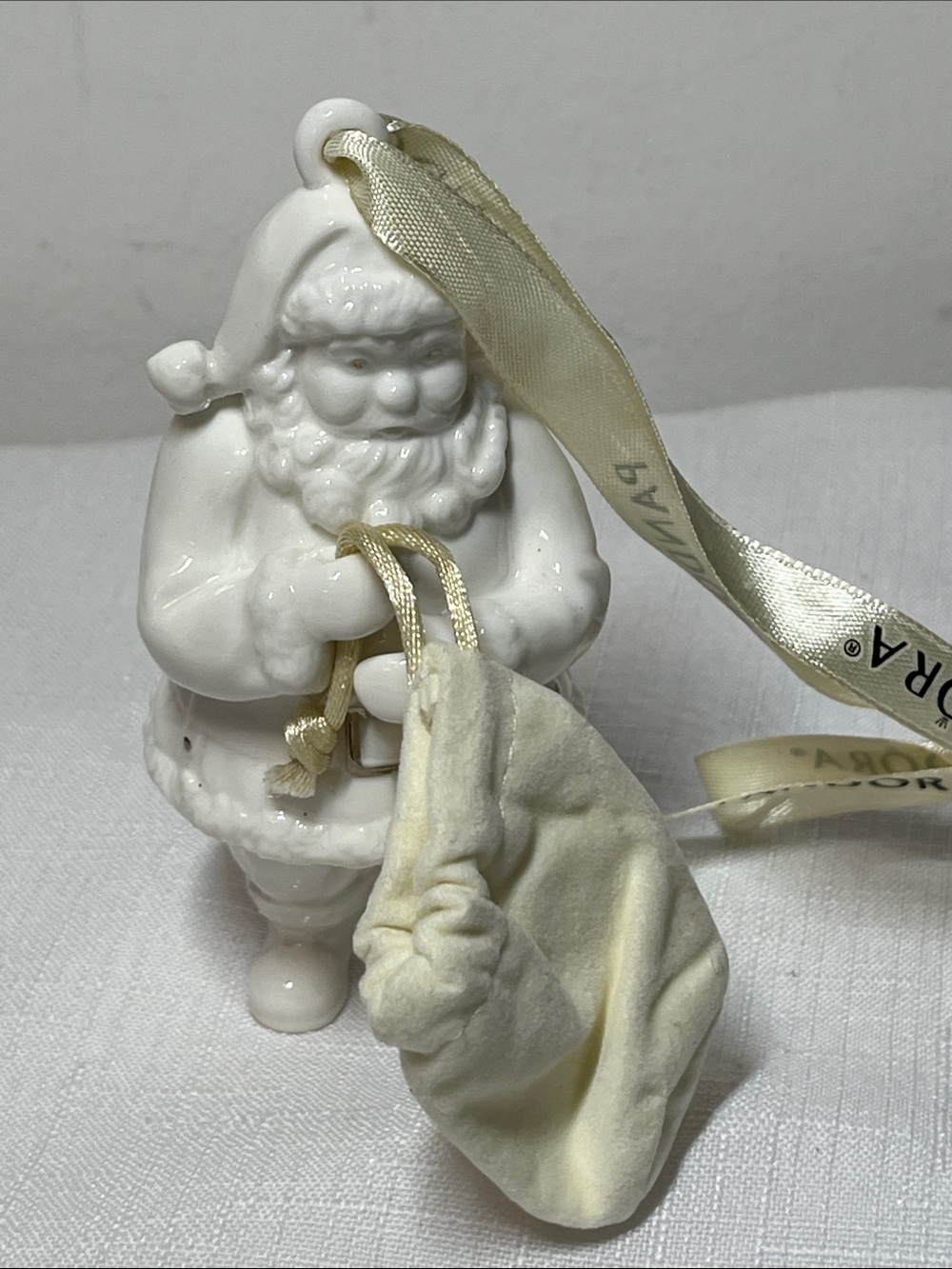 Pandora White Santa Ornament with Cream Sack and Ribbon
2013
No box